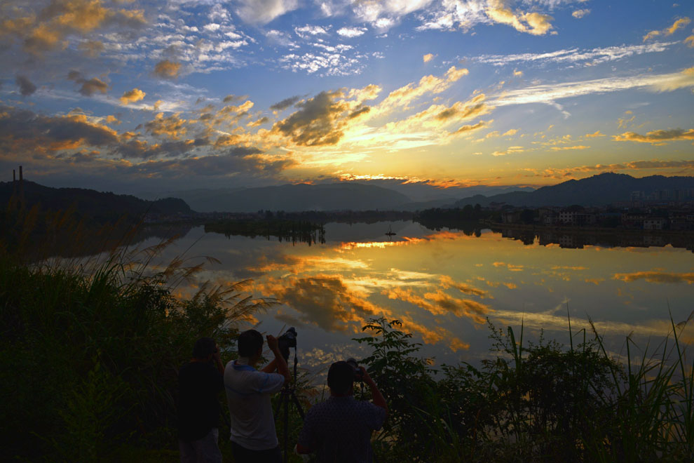 今晚“八米挢”1