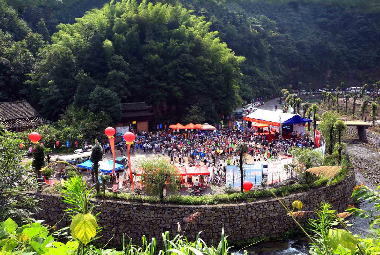 彩骑开幕现场