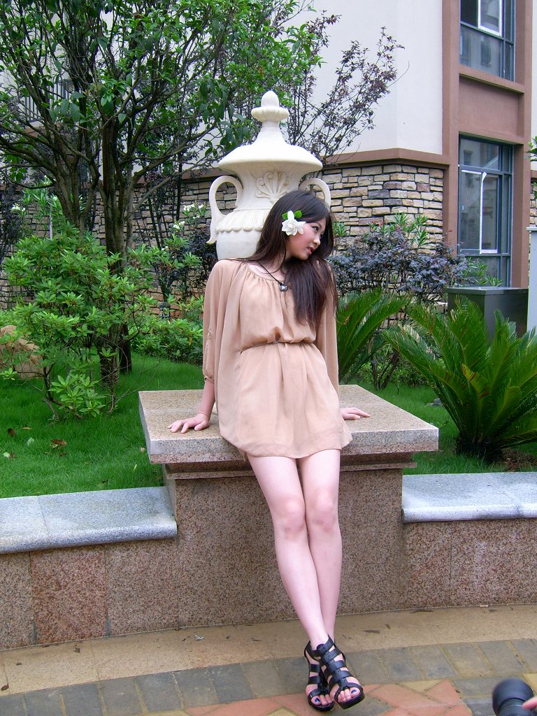 洋房內里的羙女