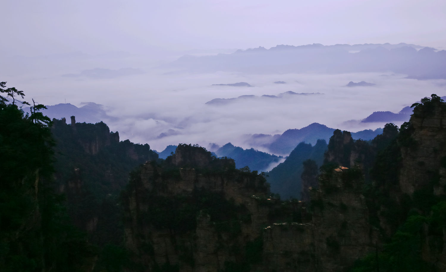 雾锁天然长城