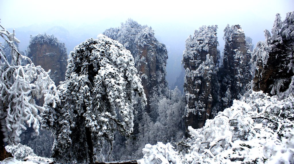 银装雪山