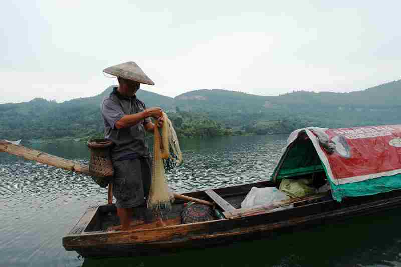 澧水河上打魚人