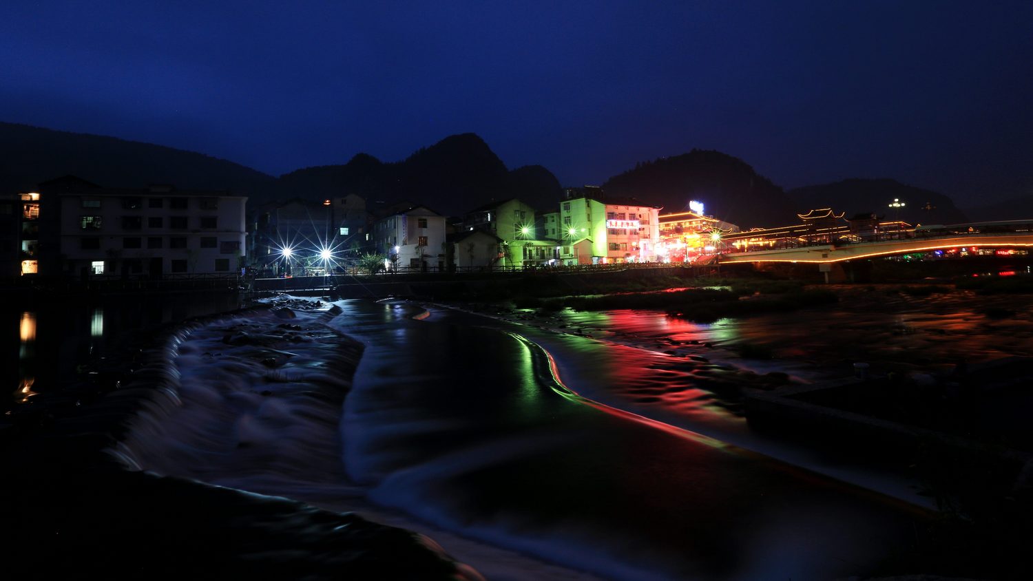 乡村溪流水