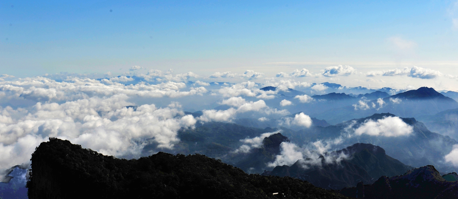 峰起云涌