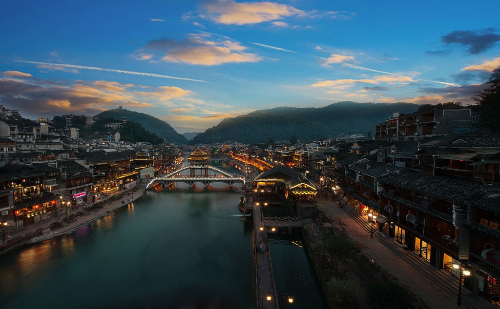 凤凰古城