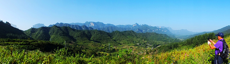 拍群山峻岭