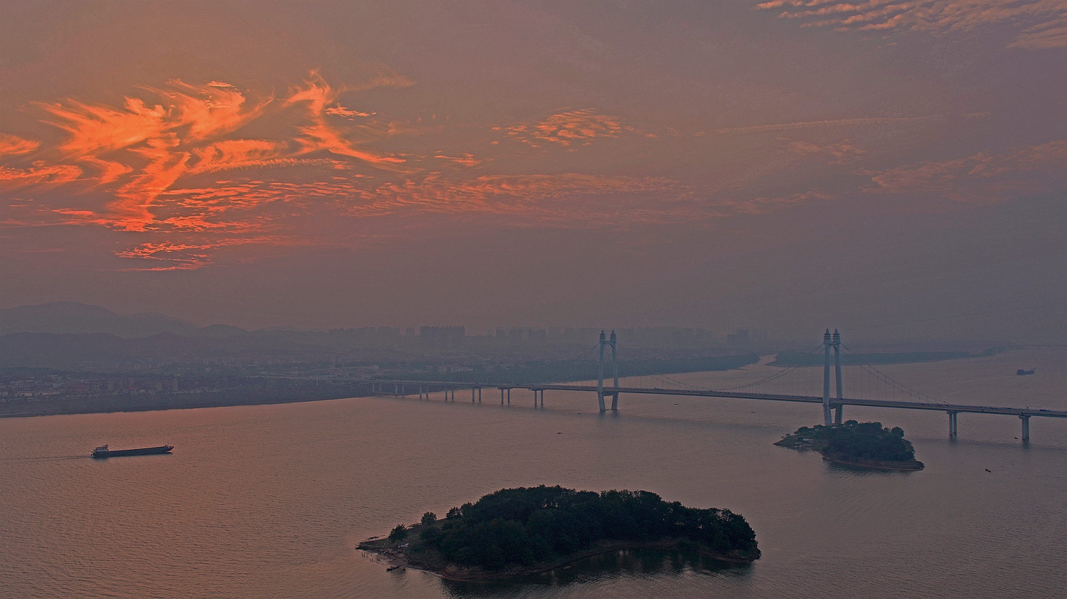 湘江夕照