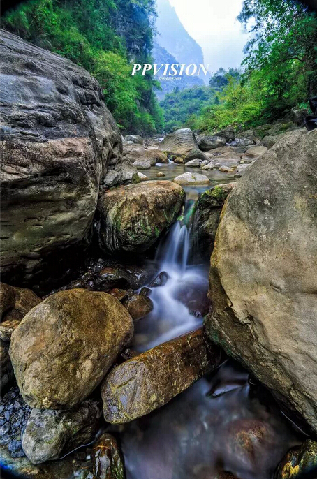 溪水