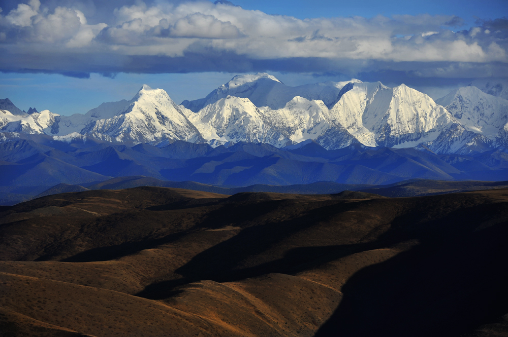 贡嘎雪山