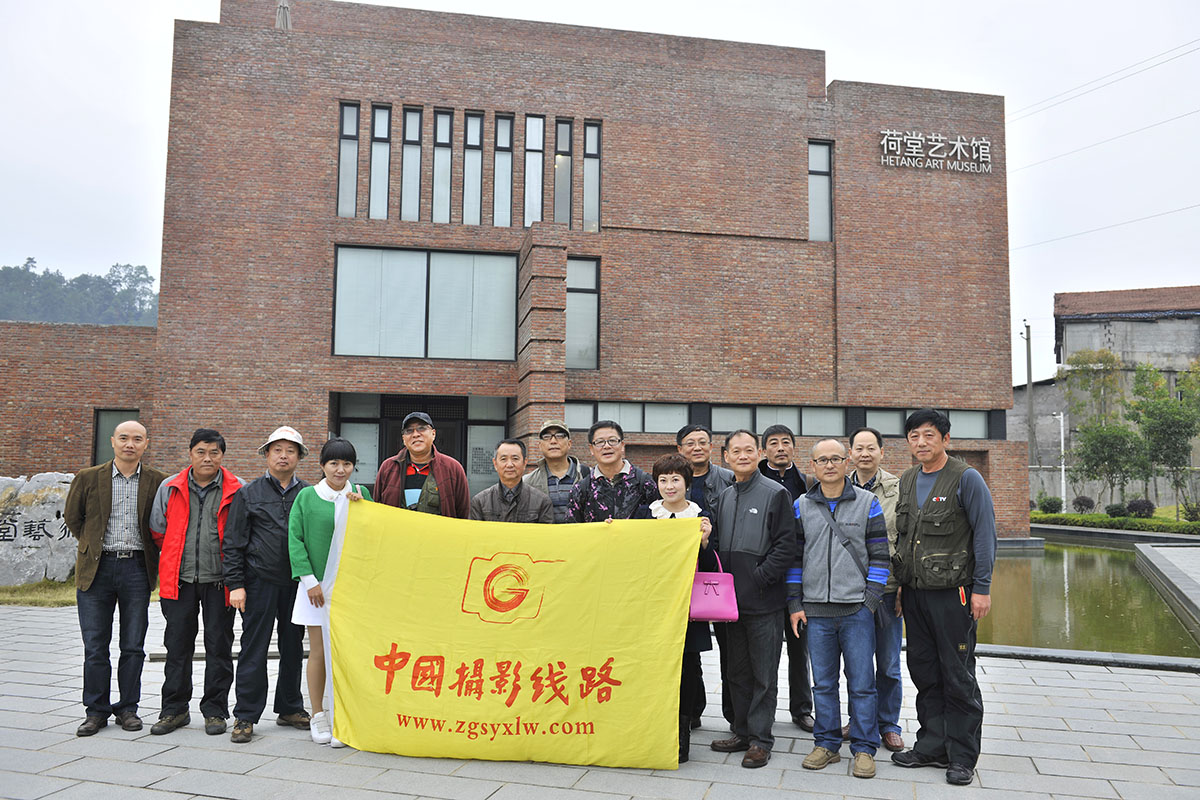 京津往事、水墨樱花参观荷塘艺术馆