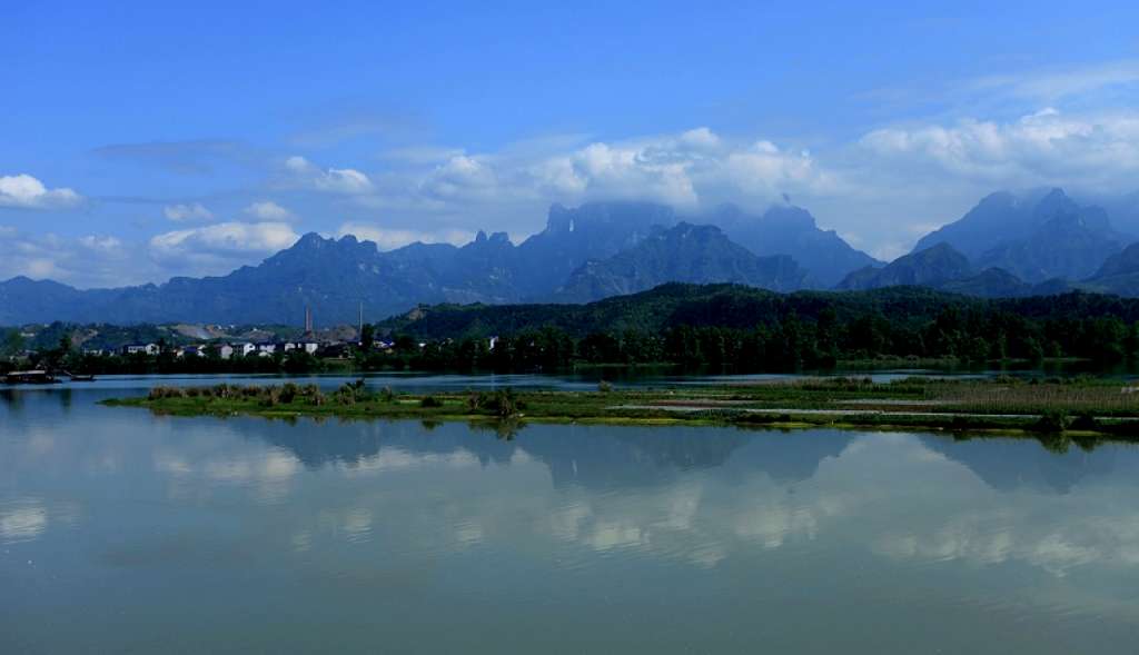 雨后天门山