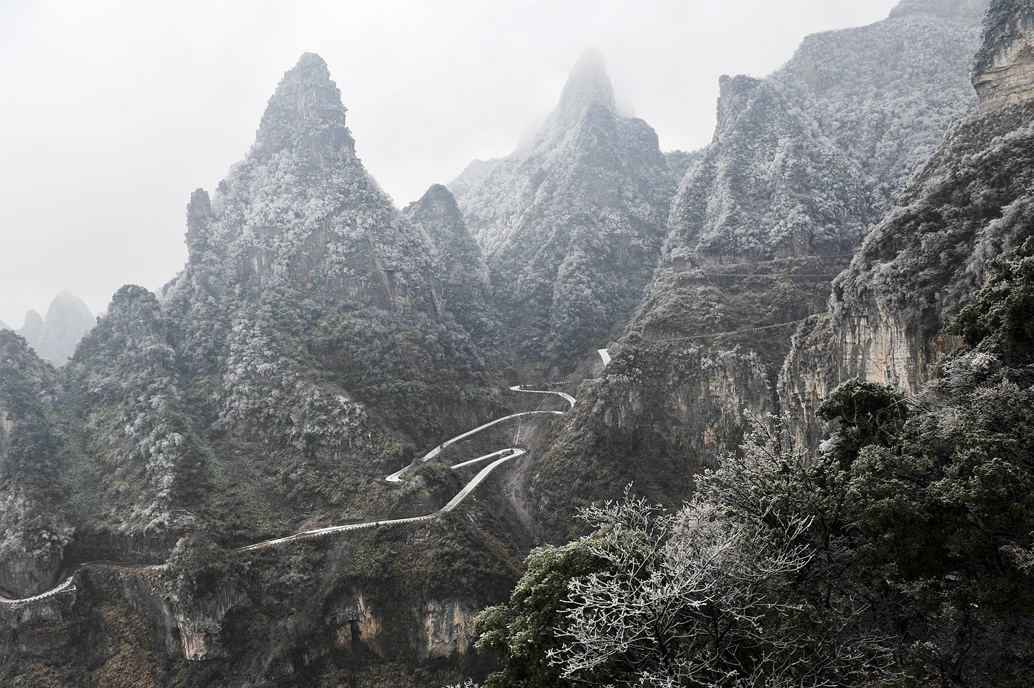 天门山·雪