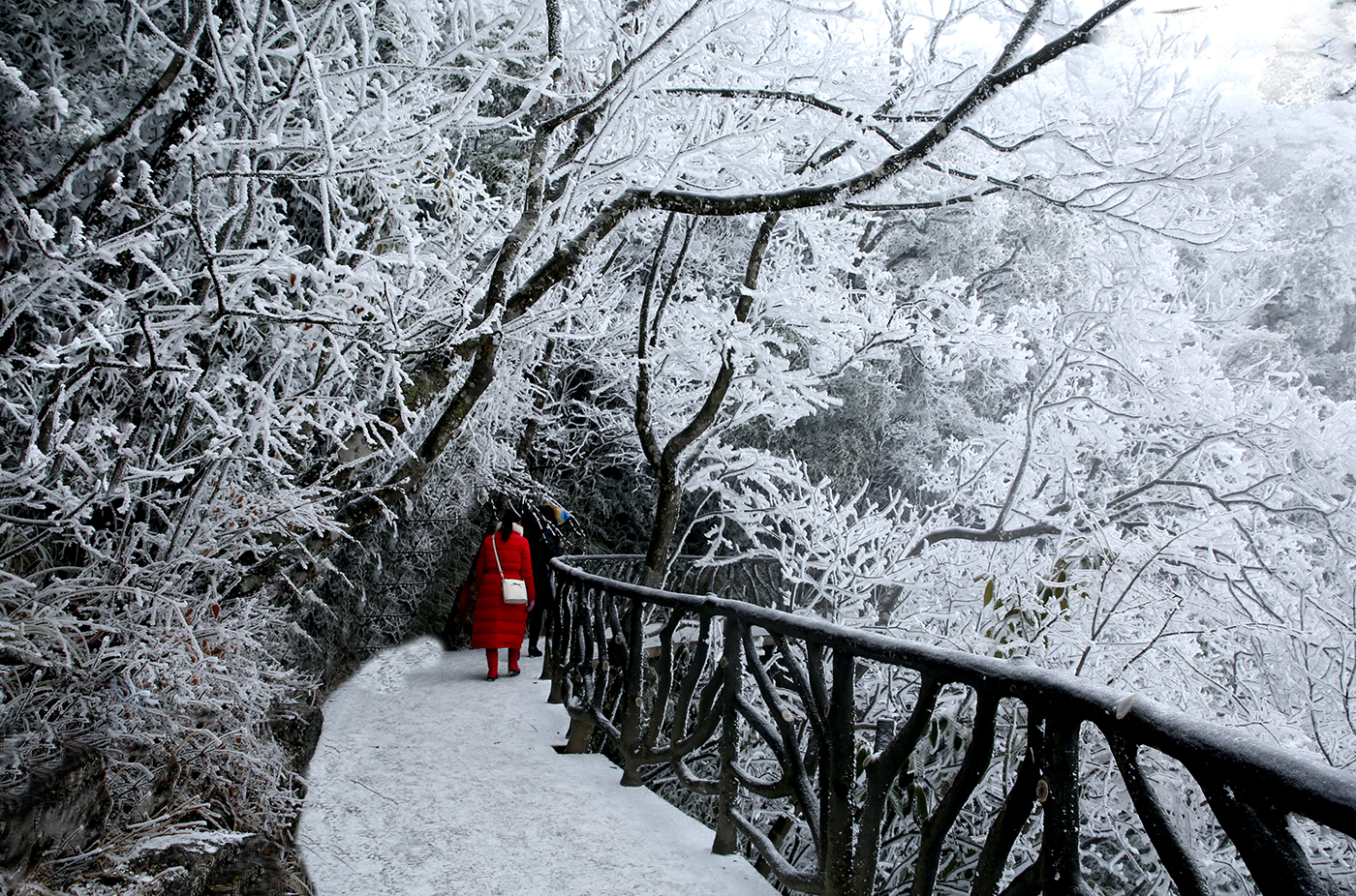 天门山雪景之一