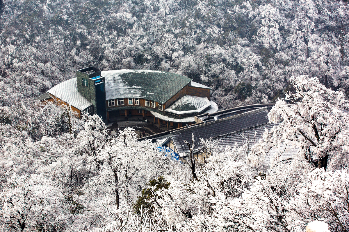 雪后天门山