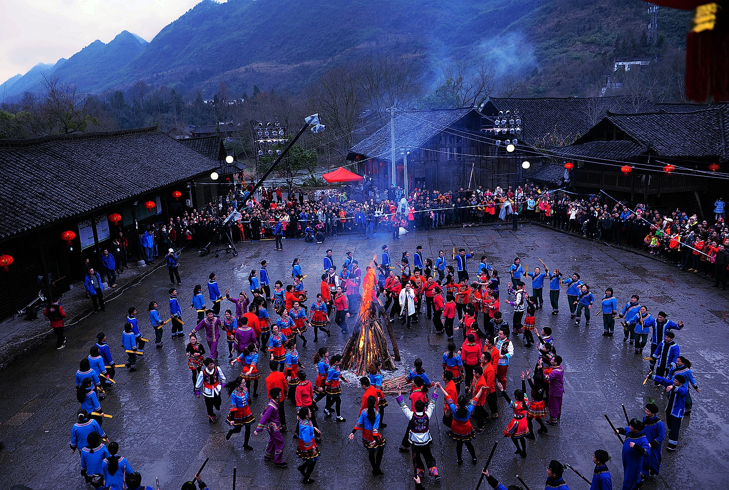 惹巴拉新年狂欢
