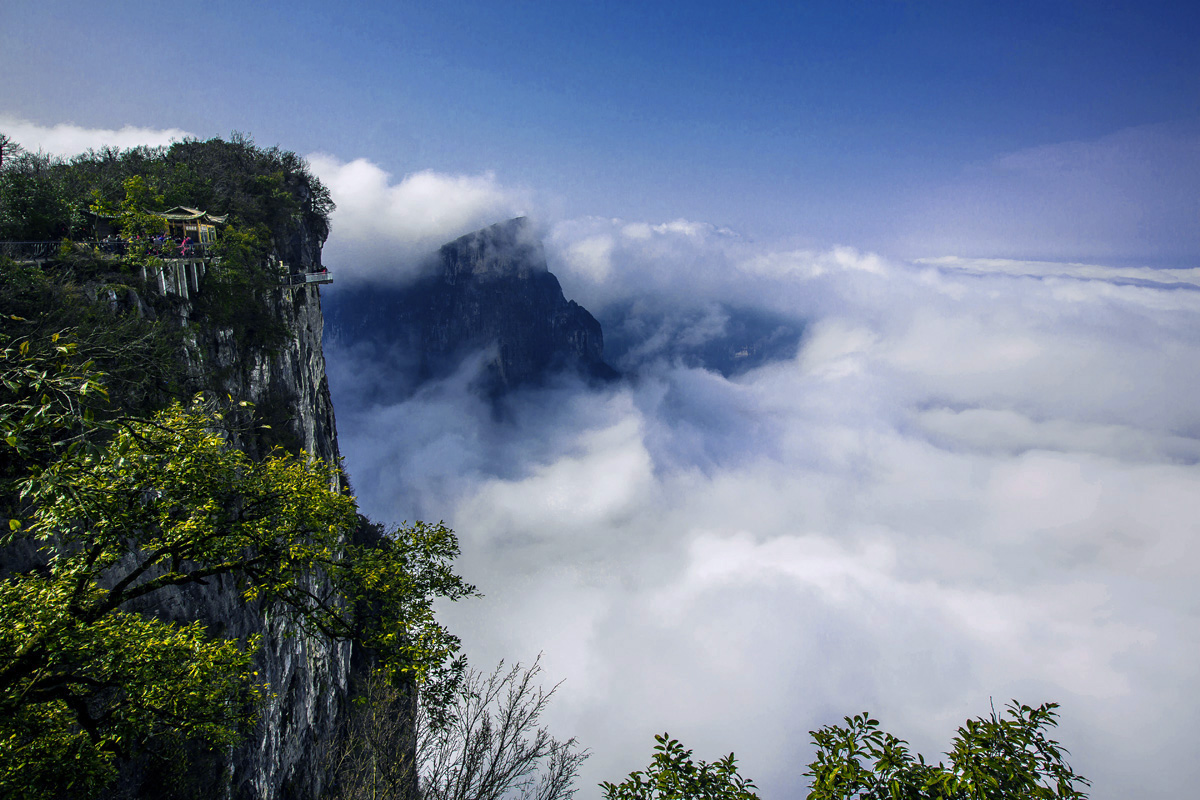 天门山云海