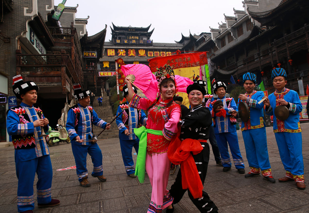 传承人唱大庸花灯