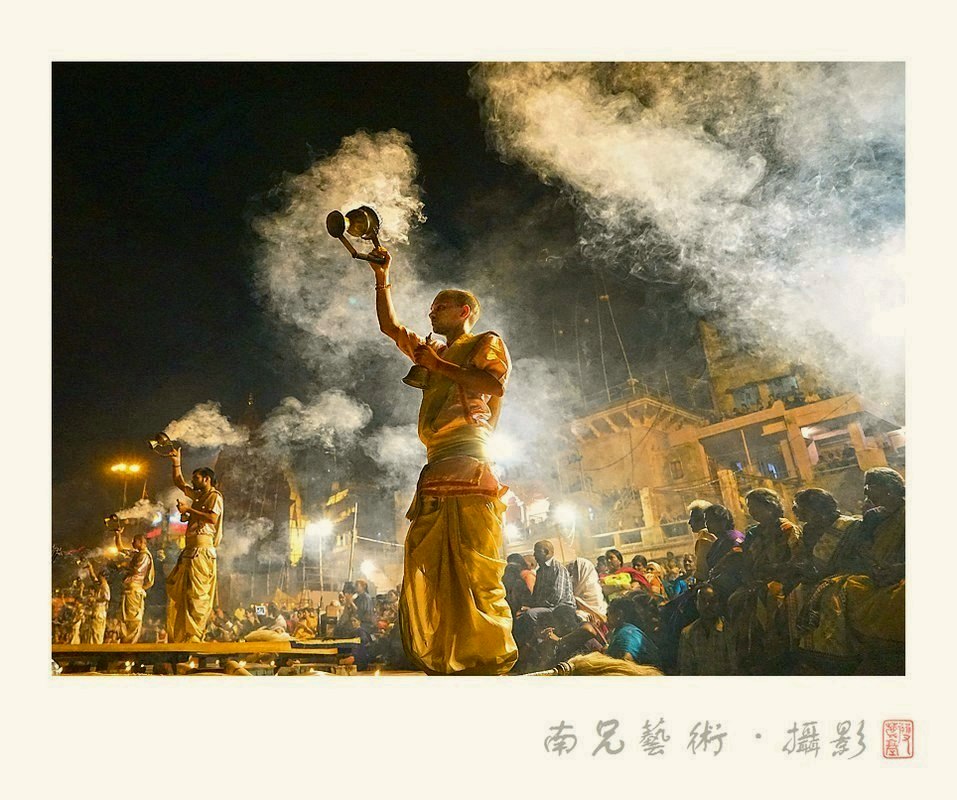 恒河祭拜仪式