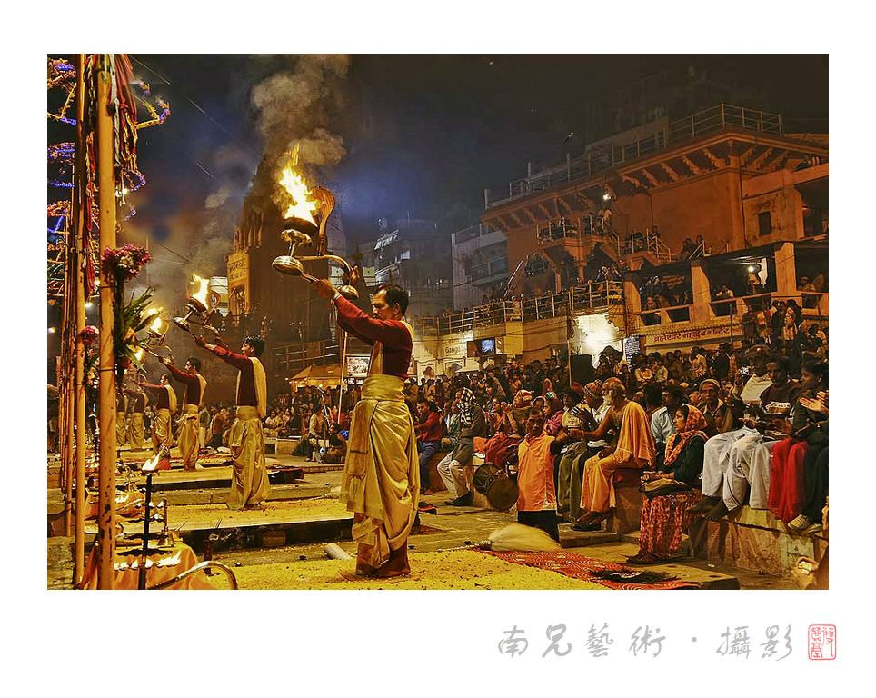 恒河祭拜仪式
