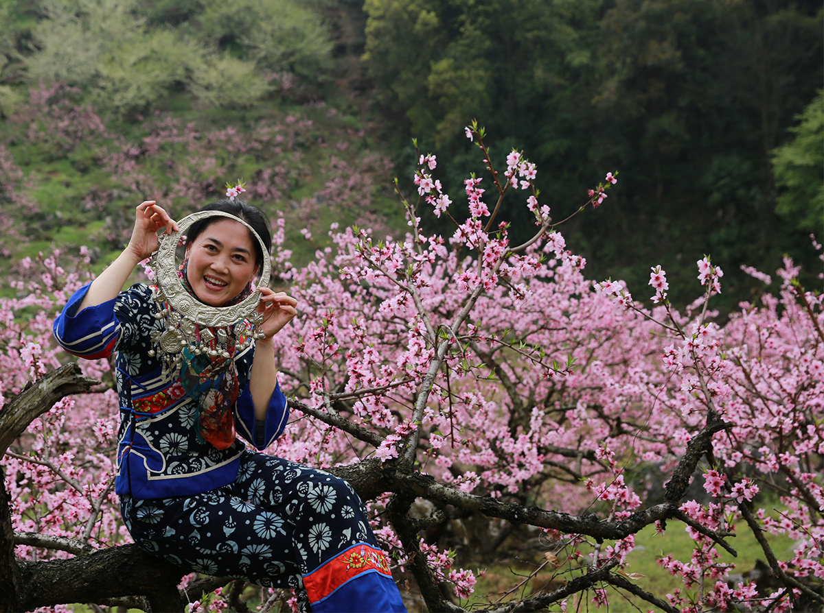 桃花醉人三