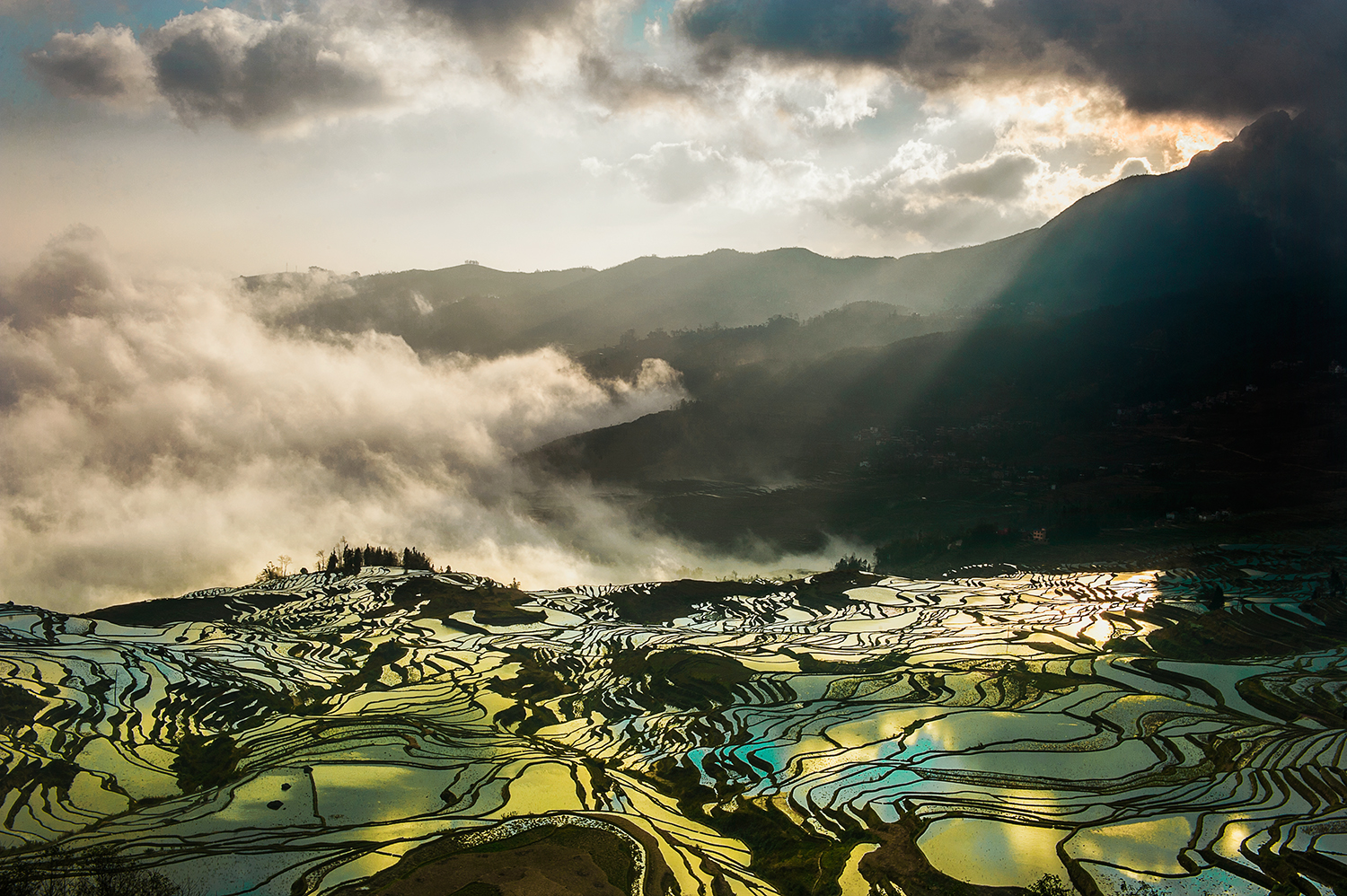 云海梯田