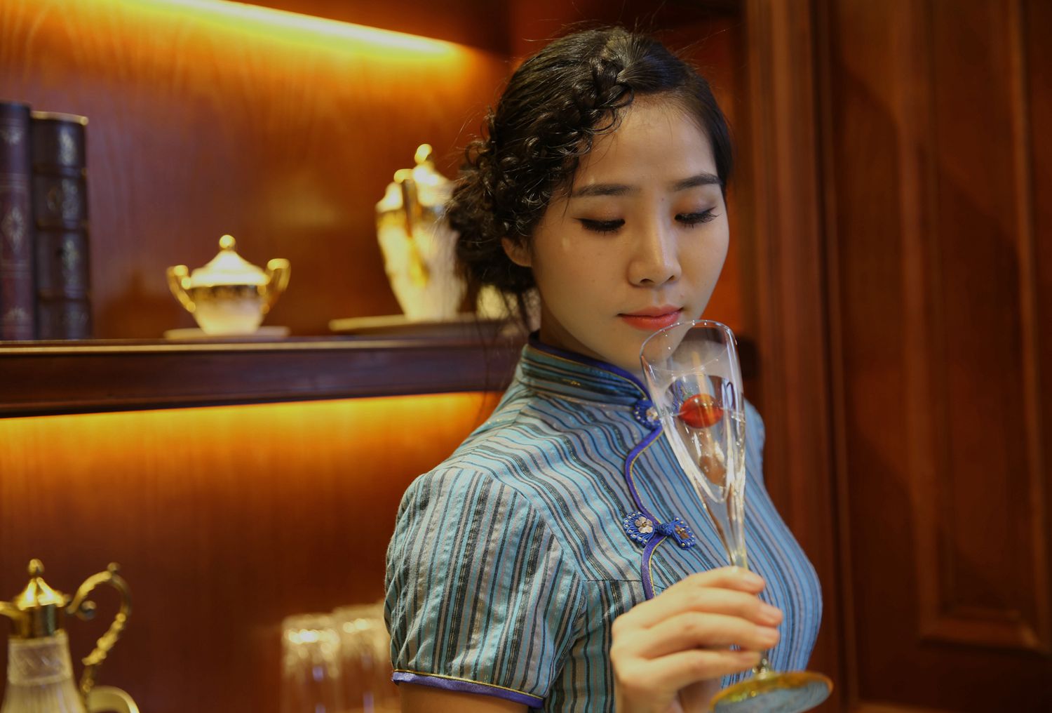 美酒佳人