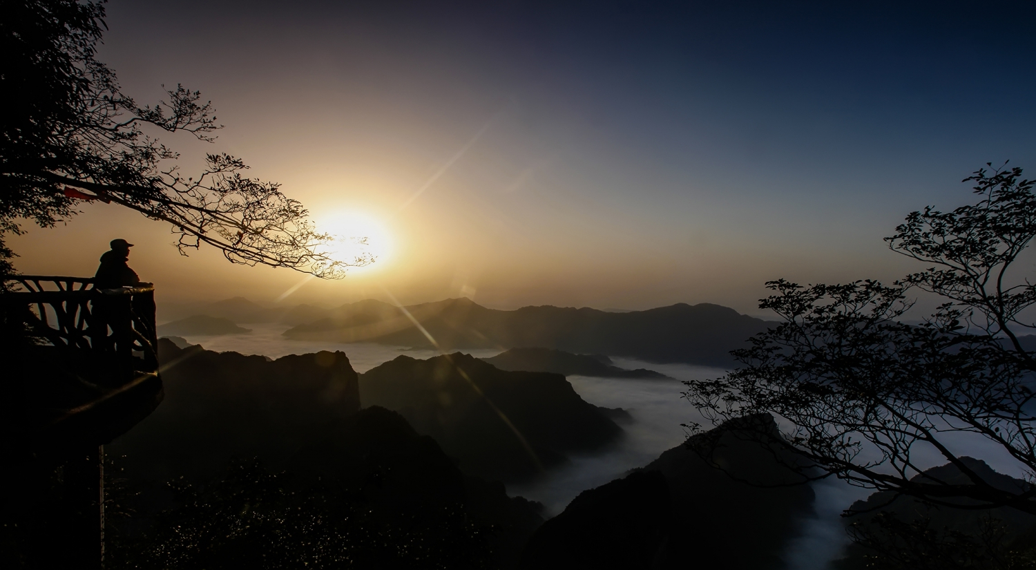 东线日出