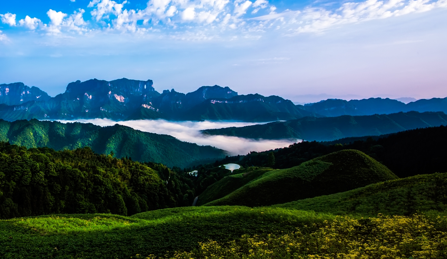 层峦叠嶂天门仙山