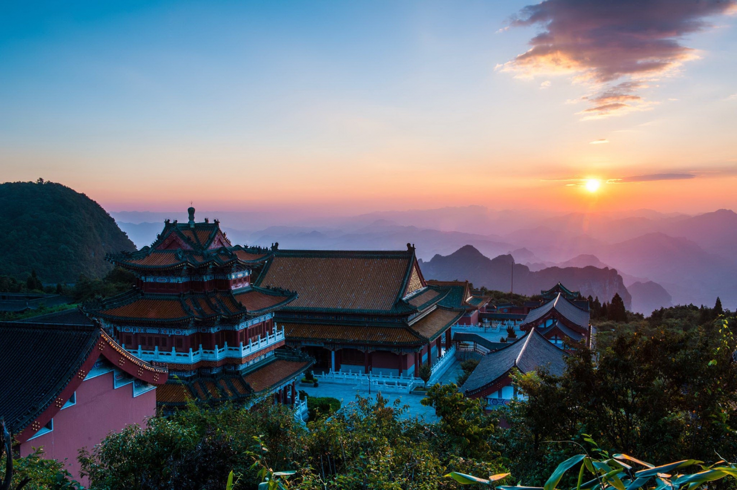 佛门晨光