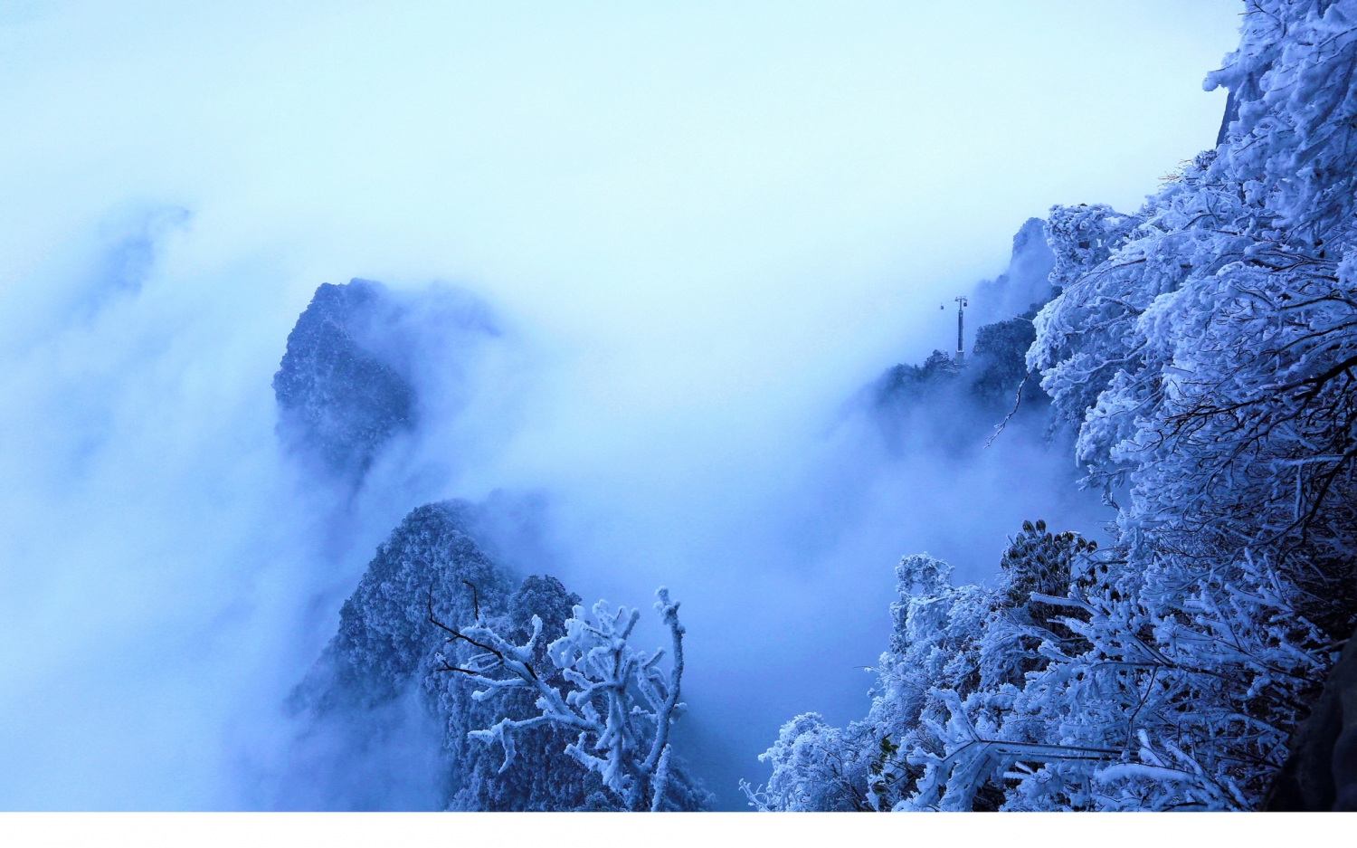 雪韵天门山上