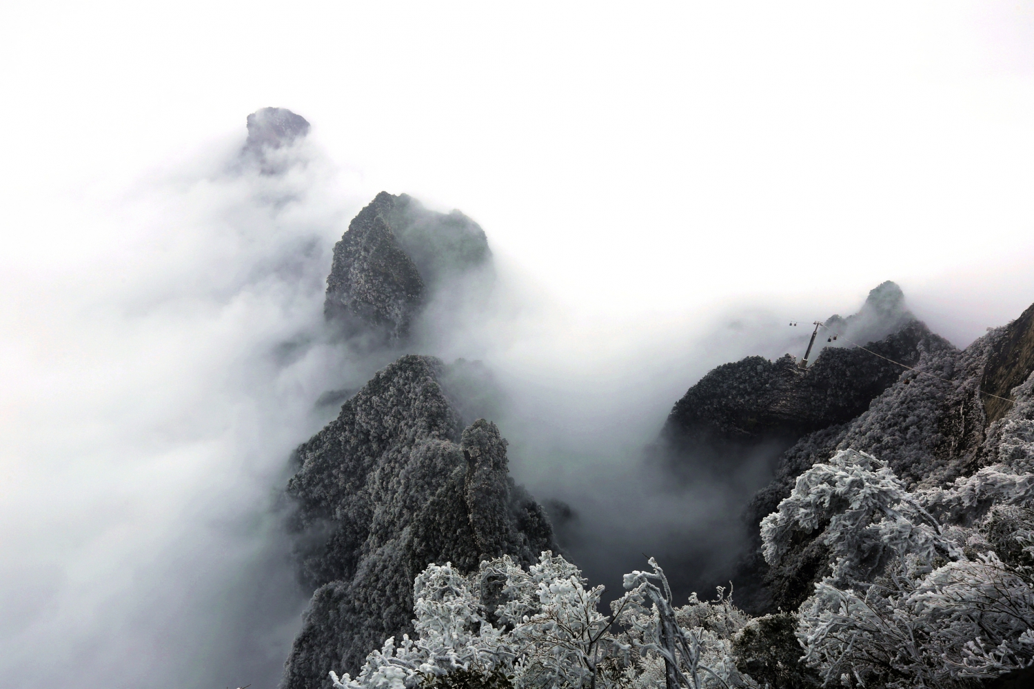 风雪天门山