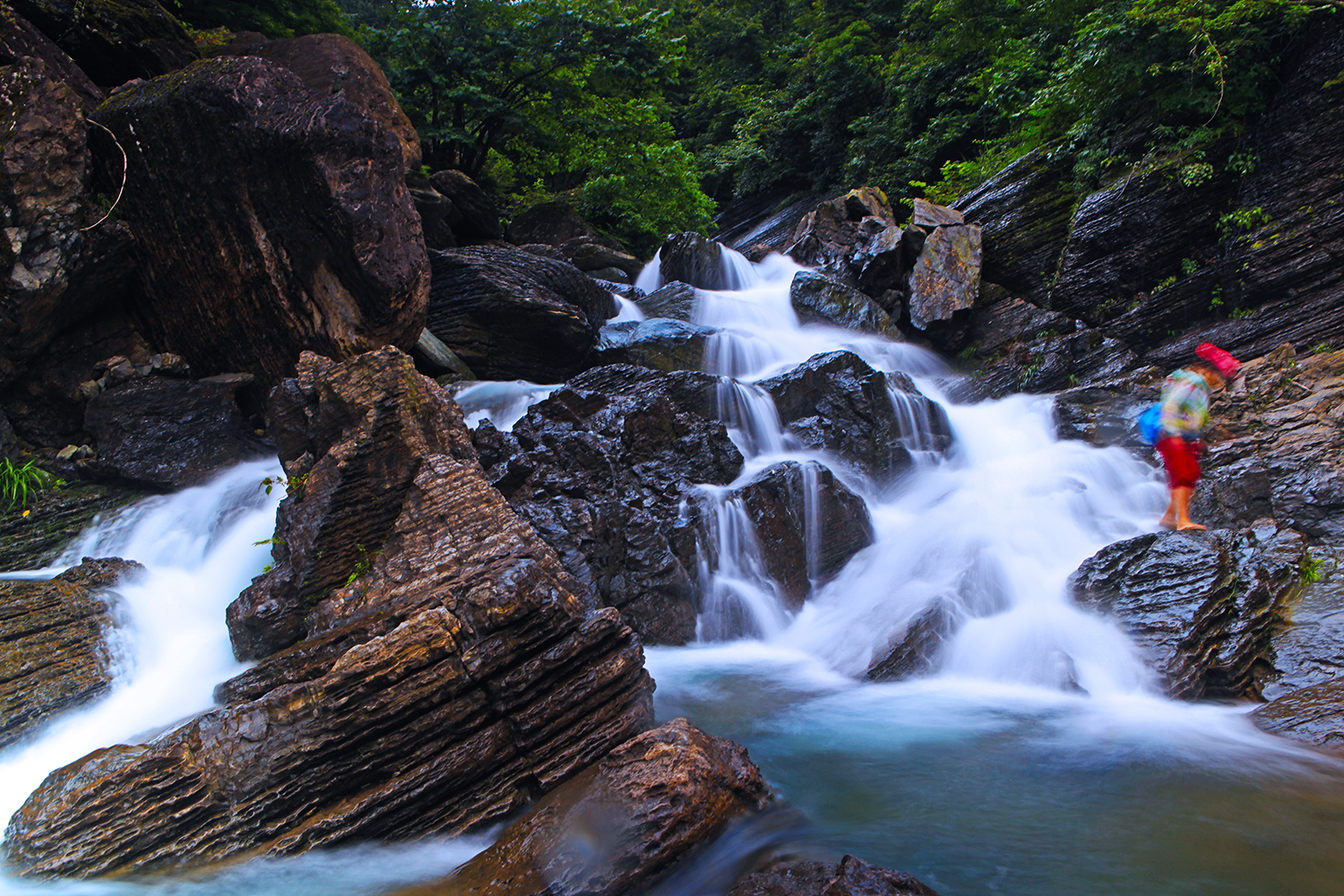 涧水长流