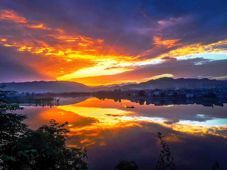 夕照木龙滩
