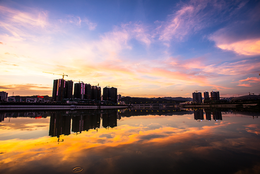 美丽鸬鹚湾