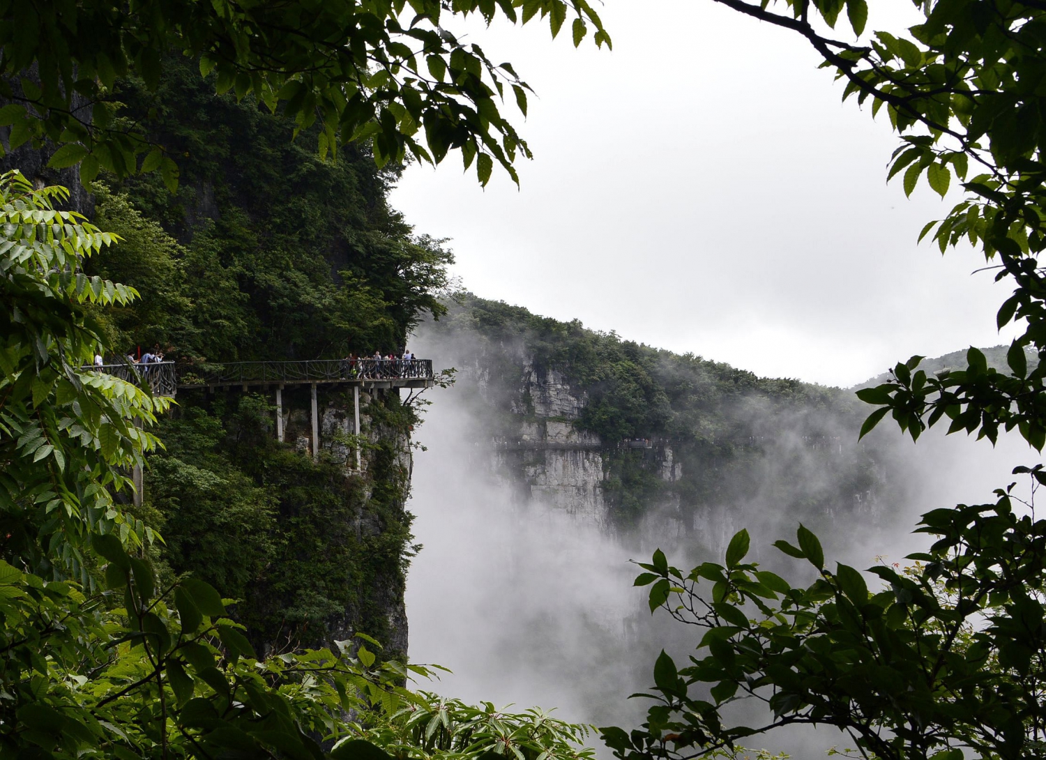 天门山鬼谷栈道风光