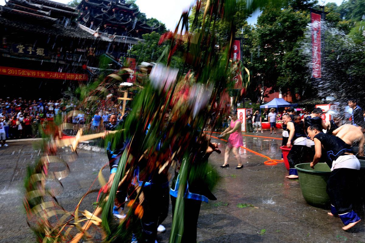 水龙狂飞
