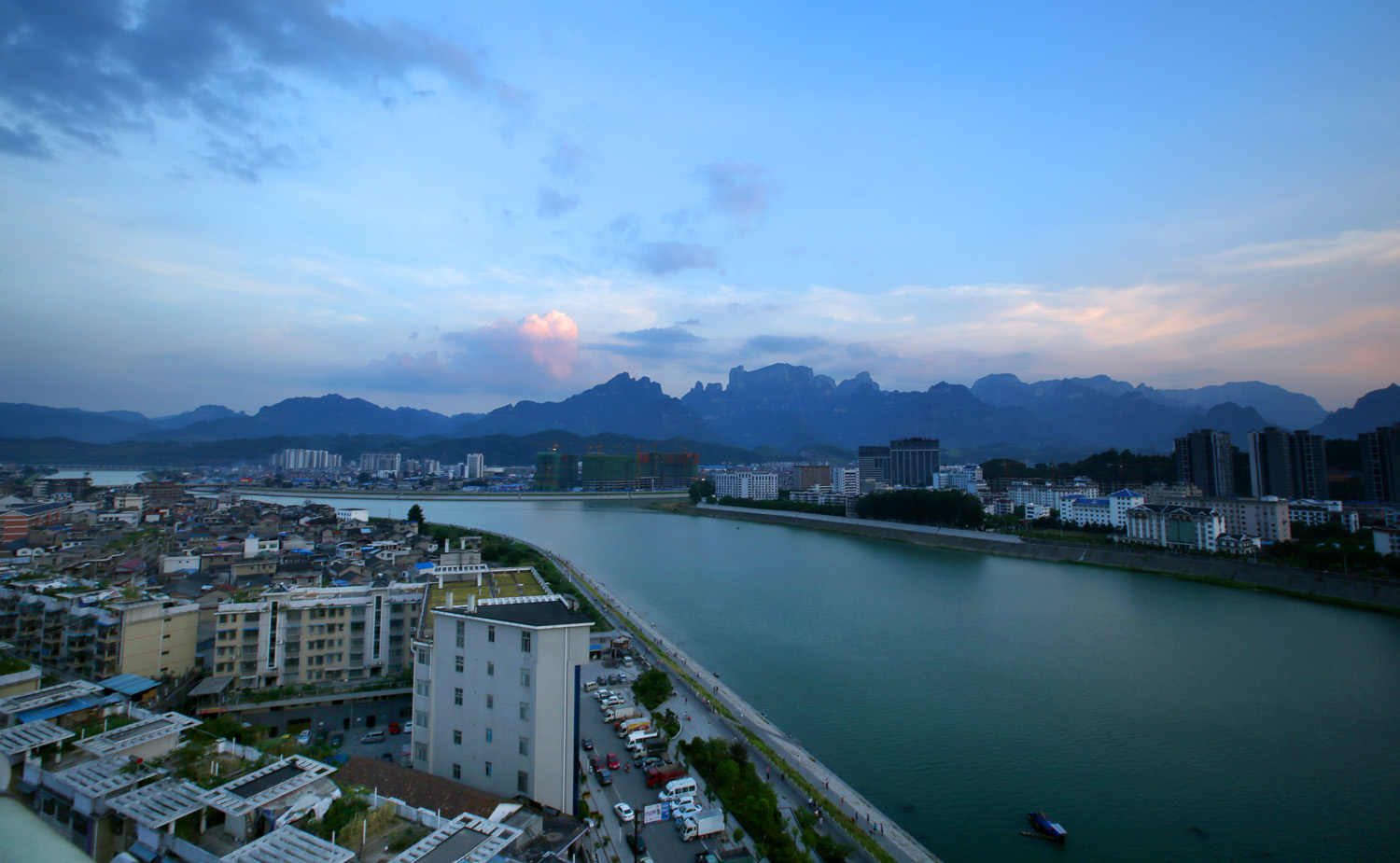 澧水两岸