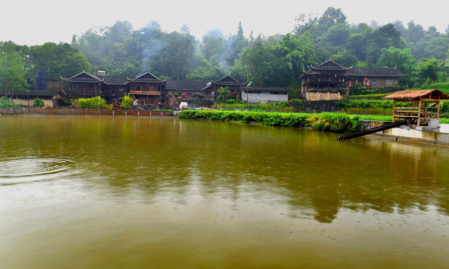 土家吊脚楼
