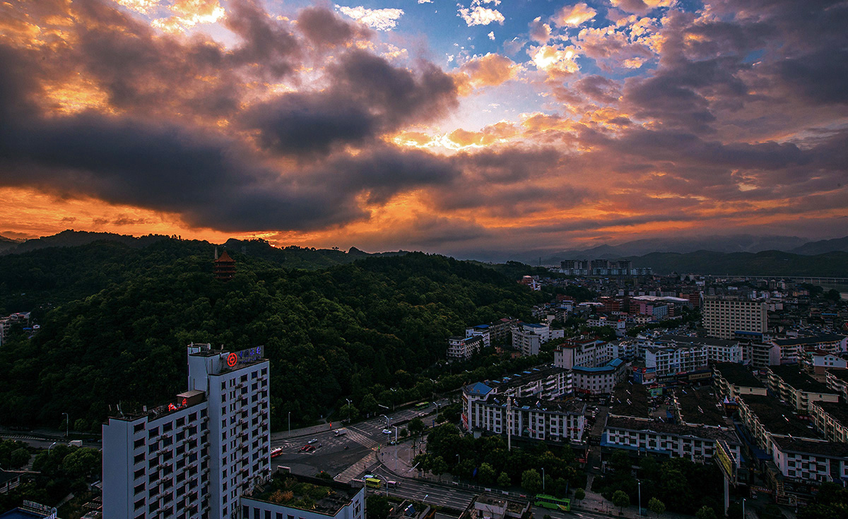 回龙晨曦