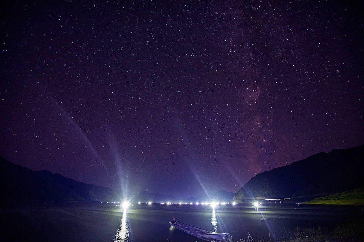 夜色鸭绿江
