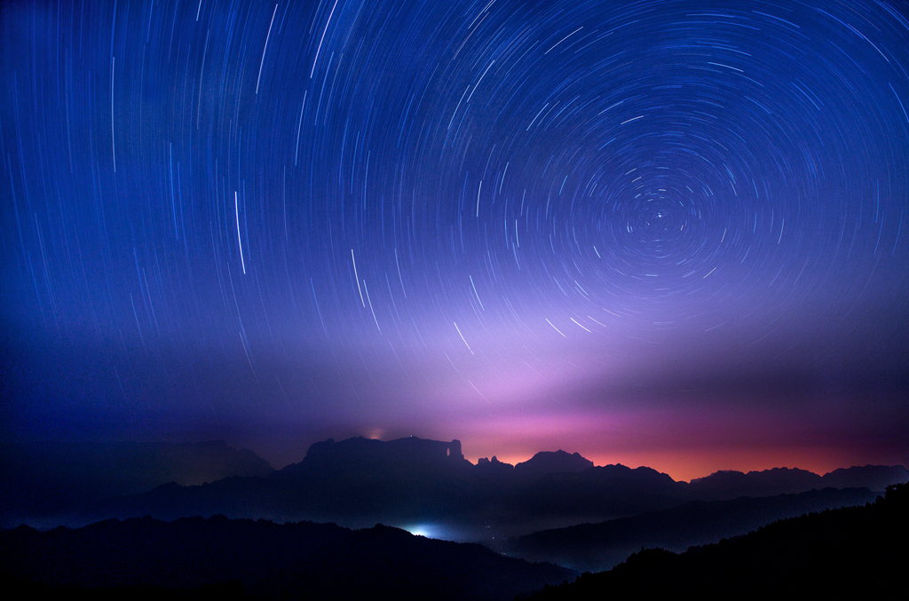 星轨下的天门山