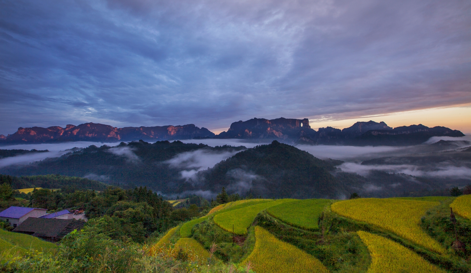 《天门山胜景》