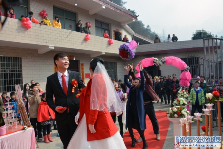 老队员的抓拍功夫不错