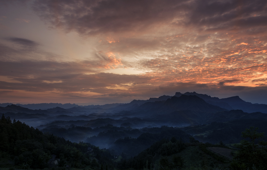 霞染仙山