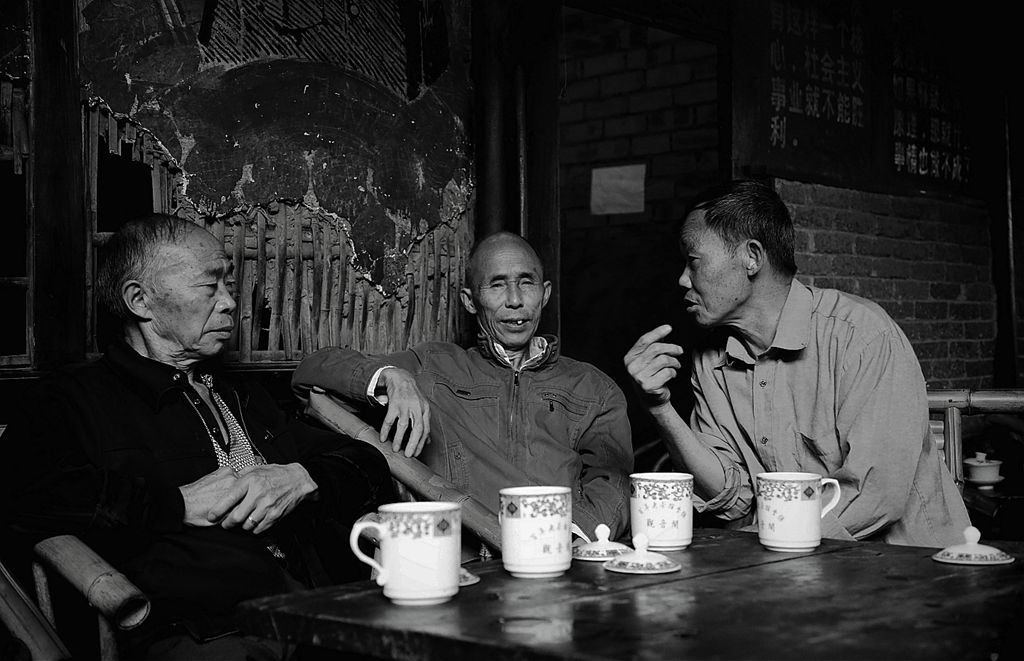 摆龙门阵