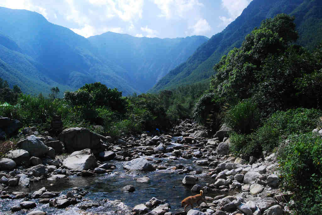 明月山谷