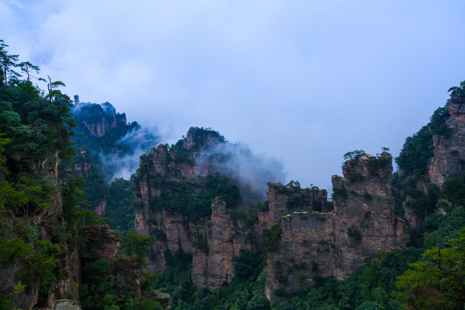 杨家界风光—峰墙