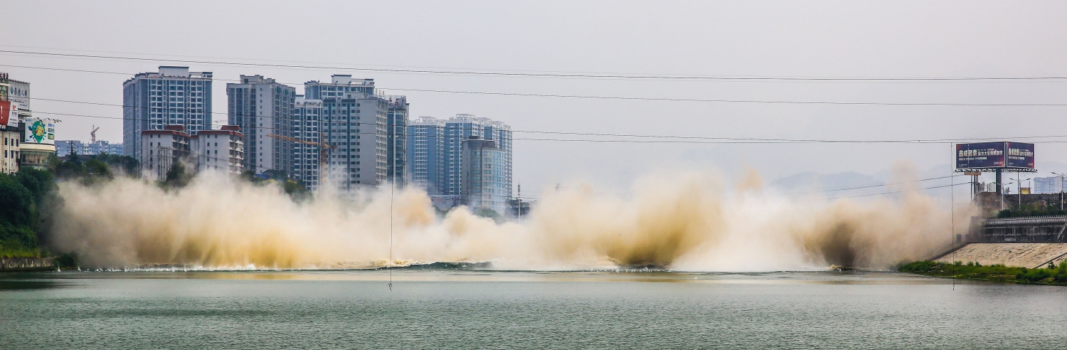 澧水大桥爆破拆除10(组图)