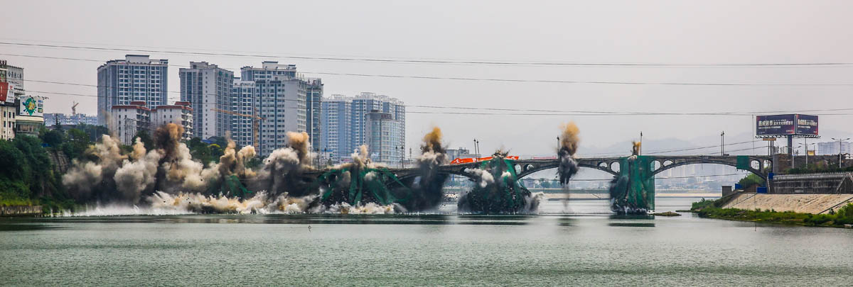 澧水大桥爆破拆除5(组图)