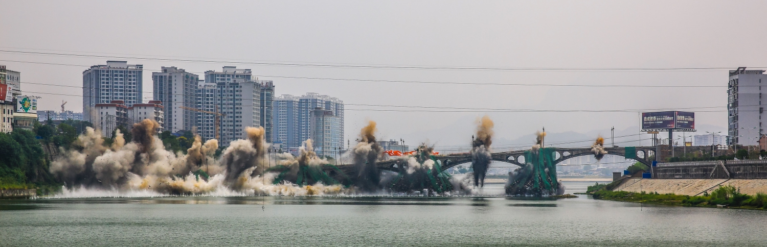 澧水大桥爆破拆除7(组图)